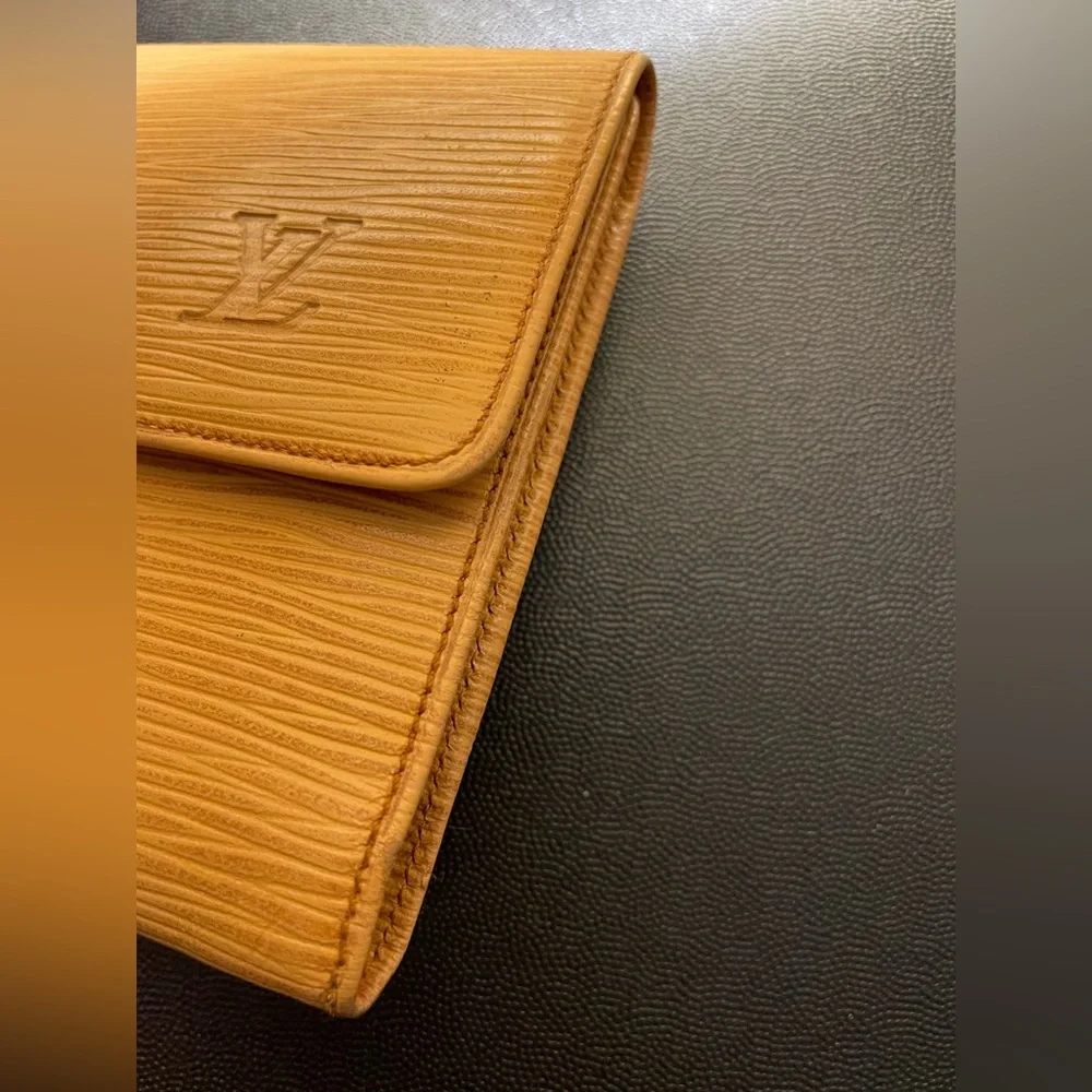 Louis Vuitton Malletier Yellow Epi Porte Tresor International Wallet RARE